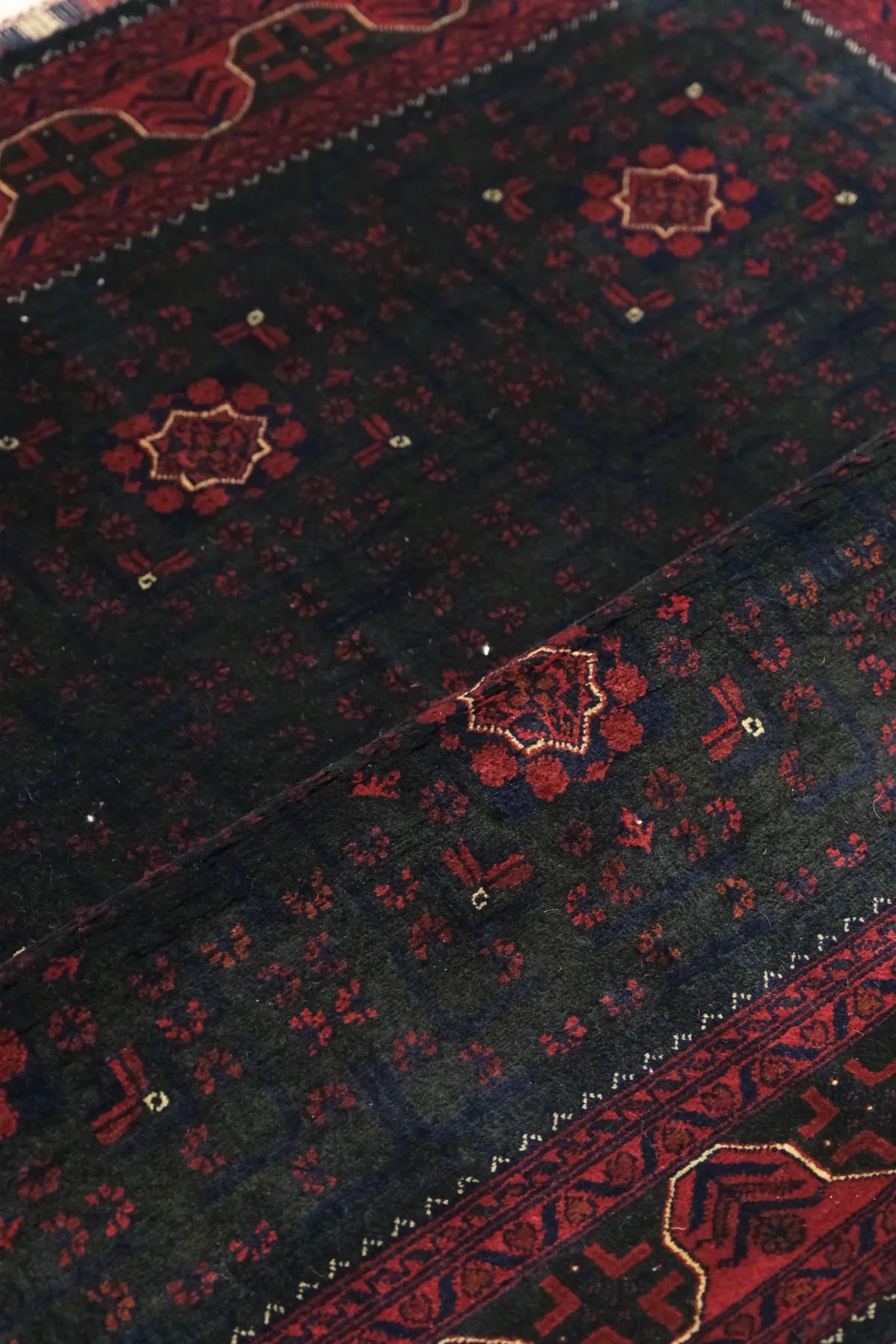 Afgan Halı   %100 Saf Yün   1.95x1.49=2.90m2  50x50ilmek