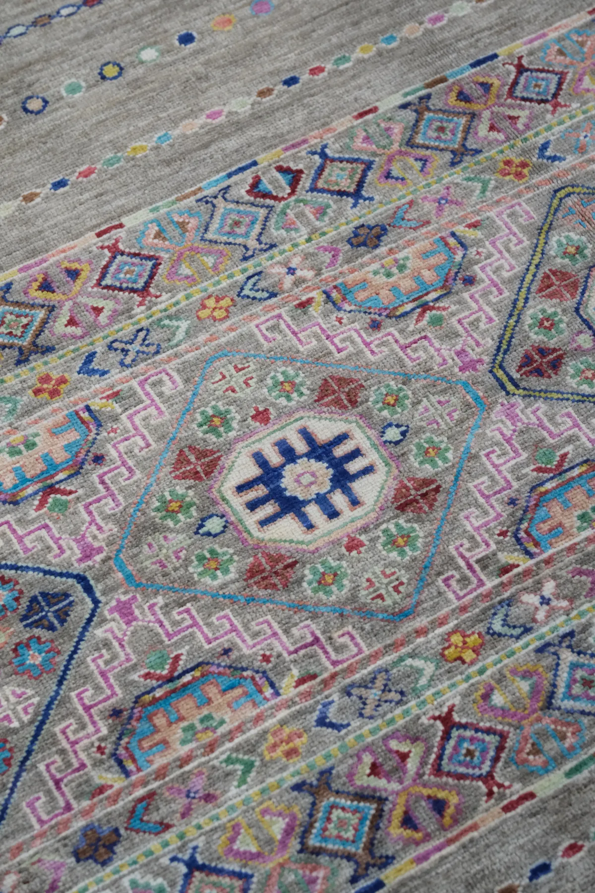 Afgan Halı   %100 Saf Yün   1.91× 1.50 =2.86 m2  35x40ilmek