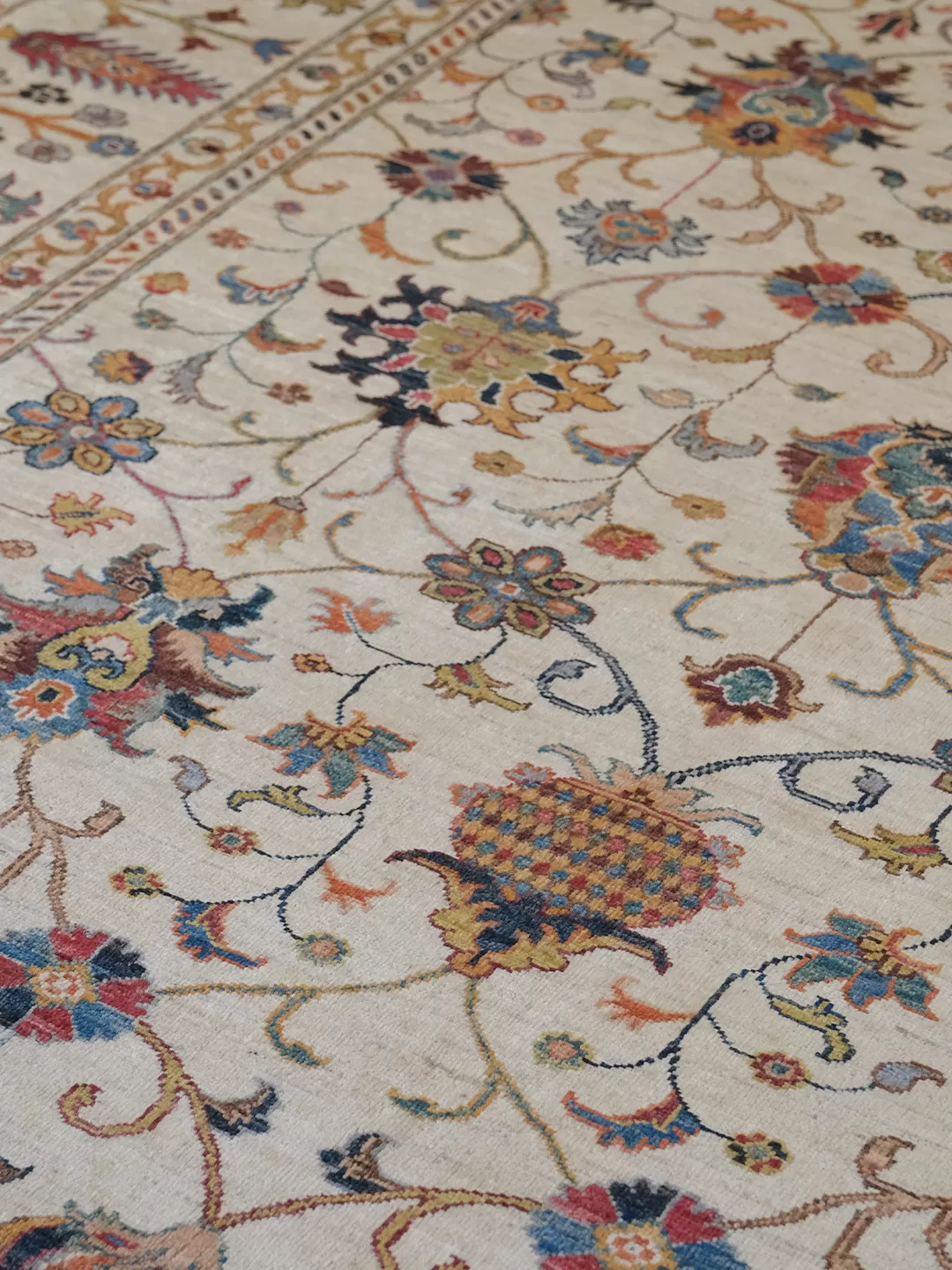 Afgan Halı   %100 Saf Yün   2.86× 2.16 =6.177m2  35x40 ilmek